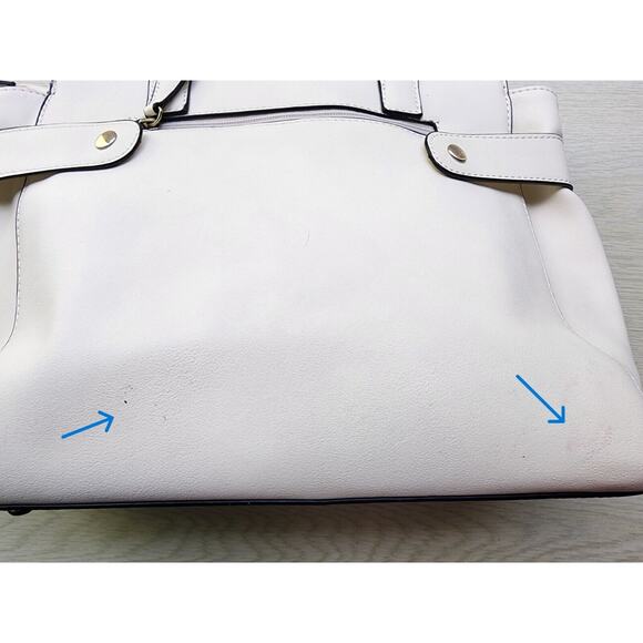 PURSE-CHRISTIAN LACROIX-Cream/Beige-Handles-Large-Faux Leather-Tote-Zippers - Picture 15 of 16